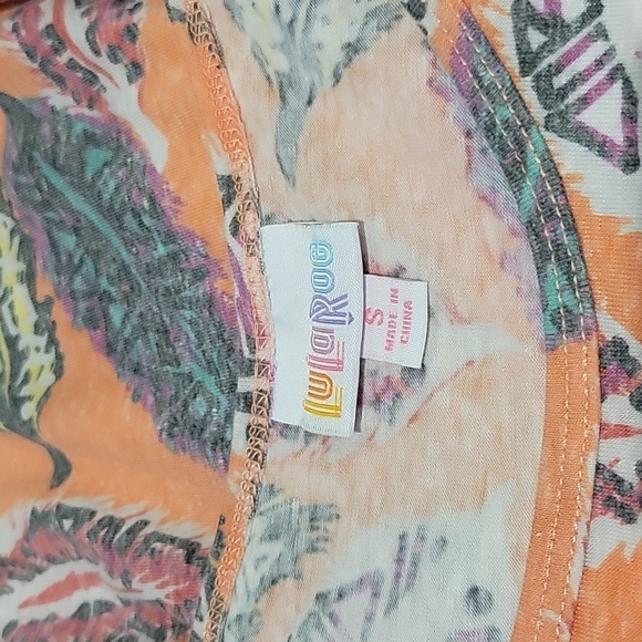 NWT LulaRoe "Irma" Tee - Picture 4 of 4